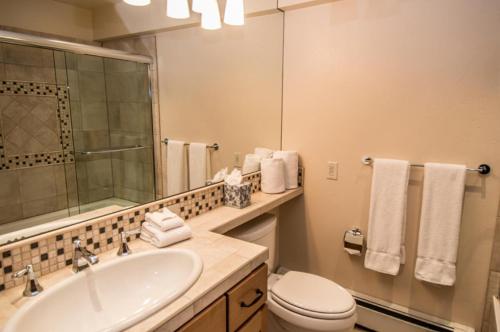 Fifth Avenue Unit 202 - image 4