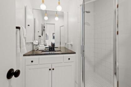 Independence Square Unit 202 - image 3
