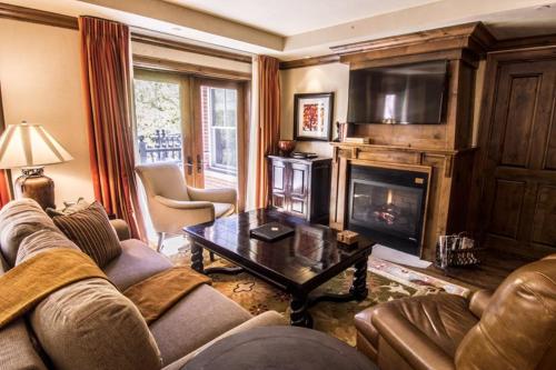 Hyatt Grand Aspen 3 Bedroom Residence Club Condo in downtown - main image