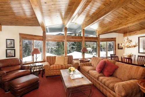 Downtown Aspen Condominiums - image 2