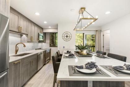 Designer Condo on River - Steps to Aspen Center! - image 13