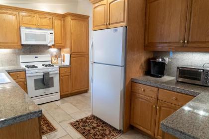 733 Francis St W - image 11