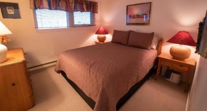 733 Francis St W - image 12