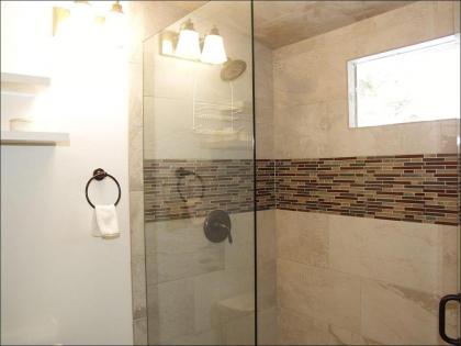 733 Francis St W - image 3