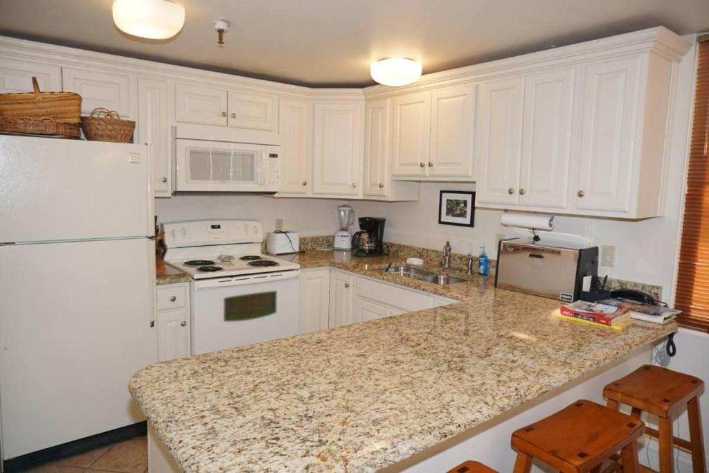 520 Cooper Ave E #305 - image 4