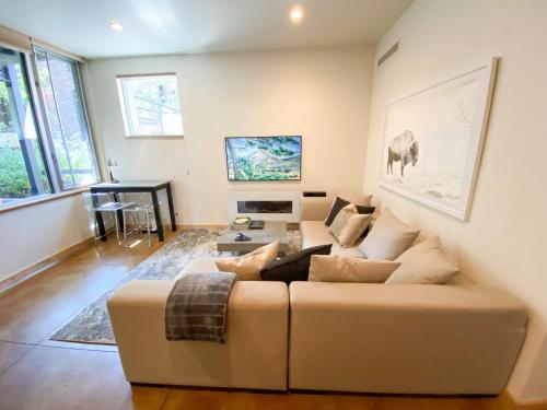 New Listing! 1BR - Steps to Gondola and Center - AC! - main image