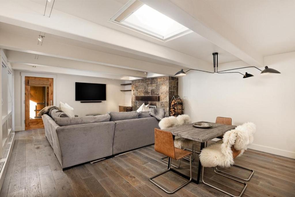 Cottonwoods Unit 3D - image 3