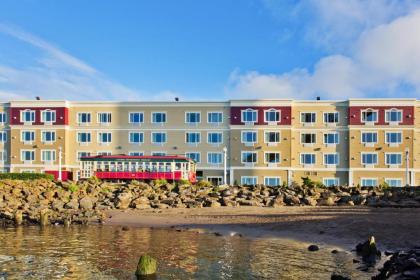 Holiday Inn Express Hotel & Suites Astoria an IHG Hotel - image 6