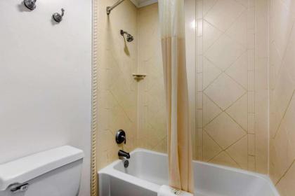 Quality Inn Athens I-65 / Huntsville Area West - image 8