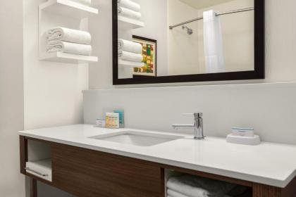 Hampton Inn Athens - image 2