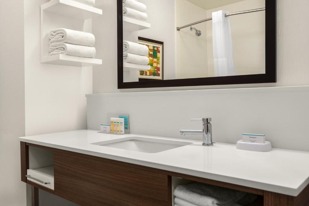 Hampton Inn Athens - image 2