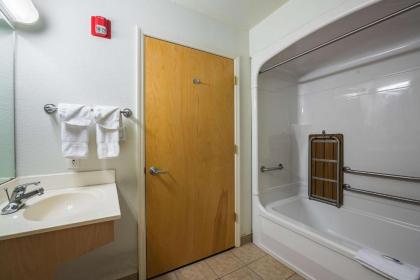 Motel 6 Athens - image 13
