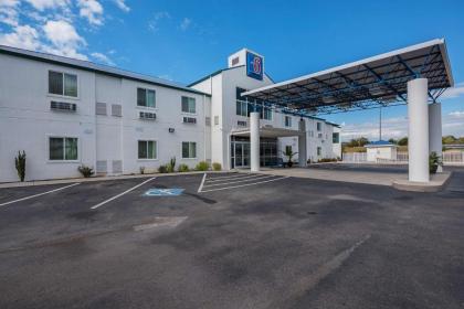 Motel 6 Athens - image 3