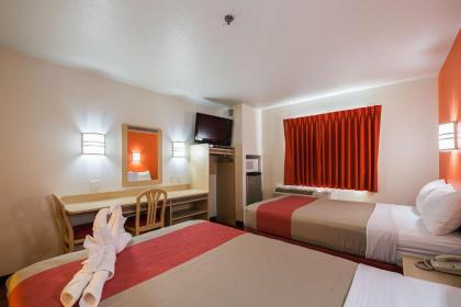 Motel 6 Athens - image 8