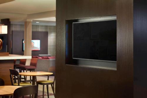 Sonesta Select Atlanta Airport North - main image