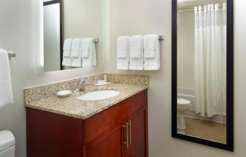 Residence Inn by Marriott Atlanta Buckhead - image 5