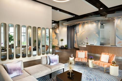 Twelve Midtown Marriott Autograph Collection - image 5