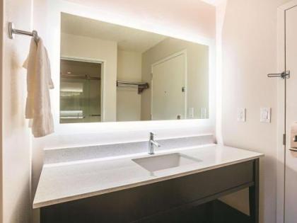 La Quinta by Wyndham Atlanta Midtown - Buckhead - image 4