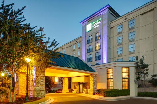 Holiday Inn Express Hotel & Suites Atlanta Buckhead an IHG Hotel - image 5