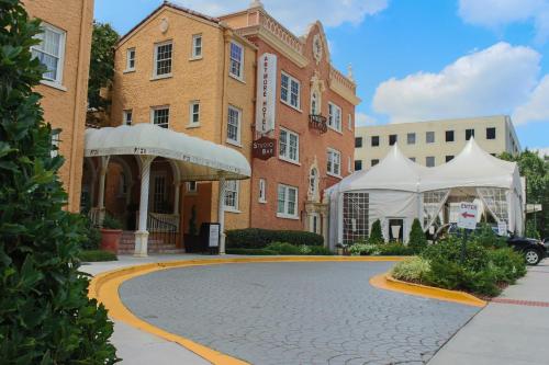 Artmore Hotel - main image