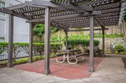 Quality Suites Atlanta Buckhead Village North - image 2