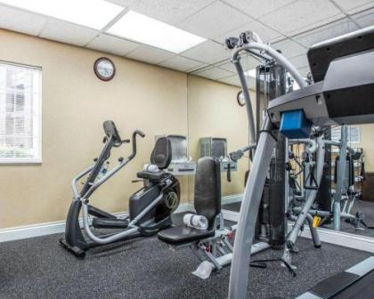 Quality Suites Atlanta Buckhead Village North - image 3