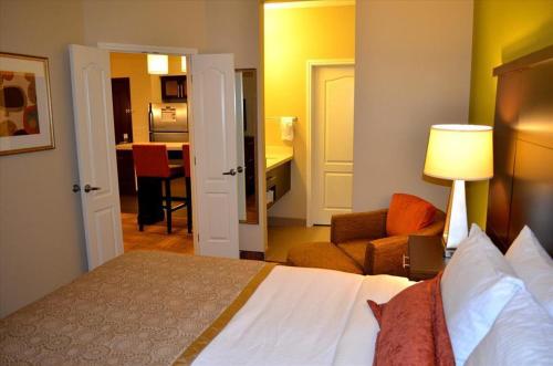 Staybridge Suites Atlanta Airport an IHG Hotel - image 2