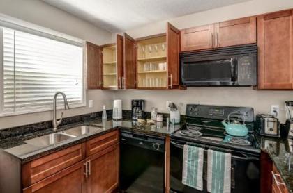 Near Atlantic Station - image 4