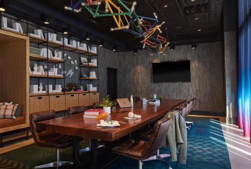 Moxy Atlanta Midtown - image 2