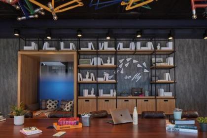 Moxy Atlanta Midtown - image 3
