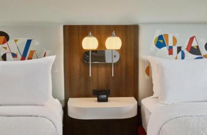 Hampton Inn & Suites Atlanta-Midtown Ga - image 4
