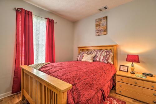 Classic Southern Family Home 7 Min to Atlanta! - main image