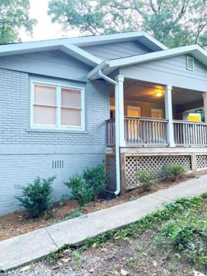Charming Fully-renovated Bungalow in Downtown Atlanta