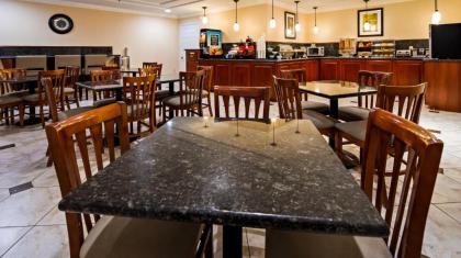 Best Western Pineywoods Inn - image 2
