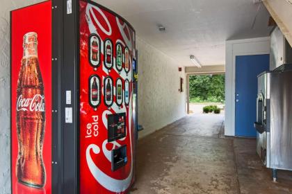 Motel 6-Atlanta TX - image 15