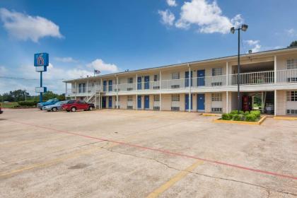 Motel 6-Atlanta TX - image 3