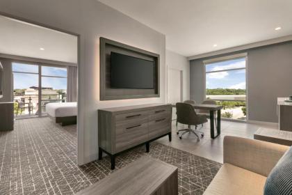 Embassy Suites by Hilton Atlanta Midtown - image 10