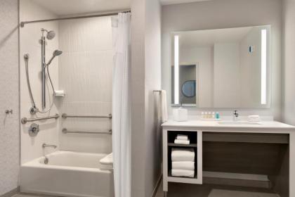 Embassy Suites by Hilton Atlanta Midtown - image 17