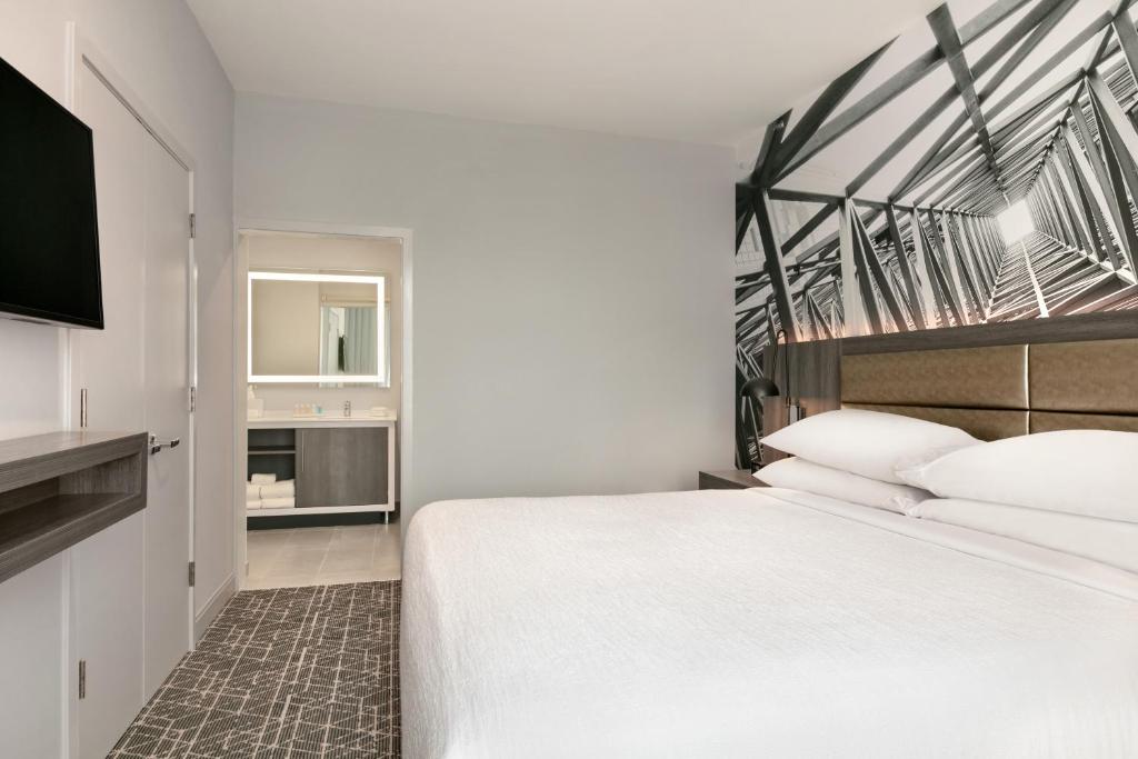 Embassy Suites by Hilton Atlanta Midtown - image 5