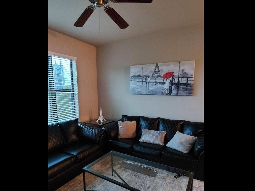2 bedroom 2 bath very spacious - image 5
