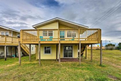 Pet-Friendly Townhome 2 Blocks to Atlantic Beach!