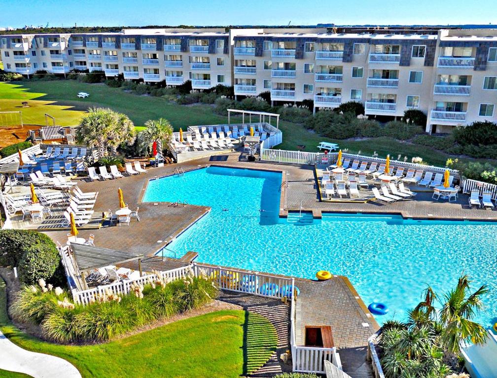 Beautiful Crystal Coast Apartments on Atlantic Beach - main image