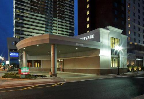 Courtyard by Marriott Atlantic City Beach Block - image 3