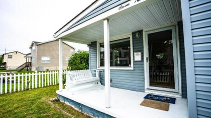 NEW! Quiet Family House near the Casino - image 13