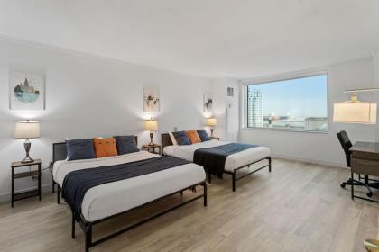 Sleep 6 Stylish 1BR 2BA Beachfront CozySuites - image 9