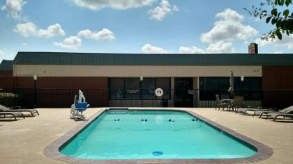 Super 8 by Wyndham Atoka Atoka Oklahoma