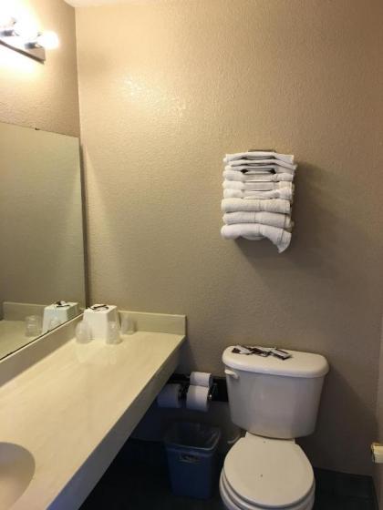 Applegate Inn - image 15