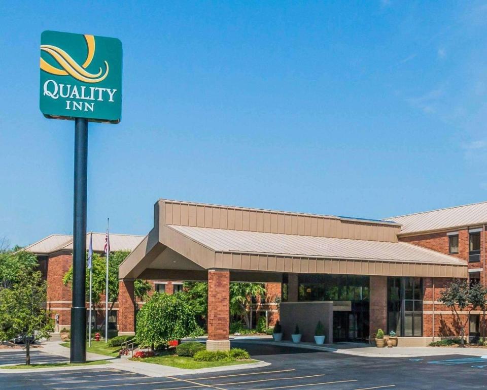 Quality Inn Auburn Hills - main image