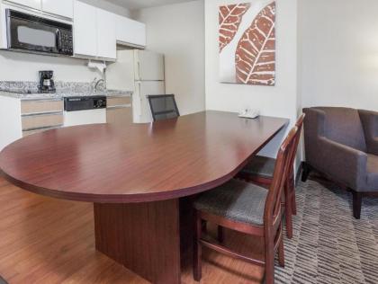 MainStay Suites Detroit Auburn Hills - image 3