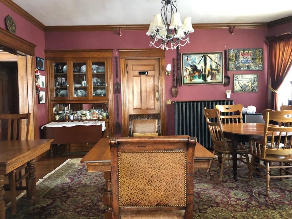 Munroe Inn Boutique Hotel - image 2